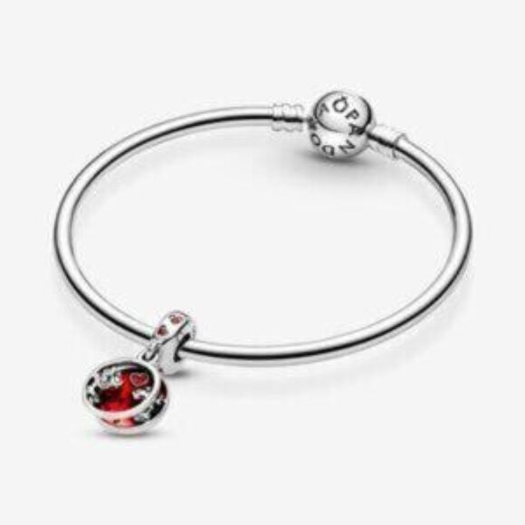 Pandora Disney Mickey Mouse & Minnie Mouse Love and Kisses Dangle Charm - Picture 3 of 5